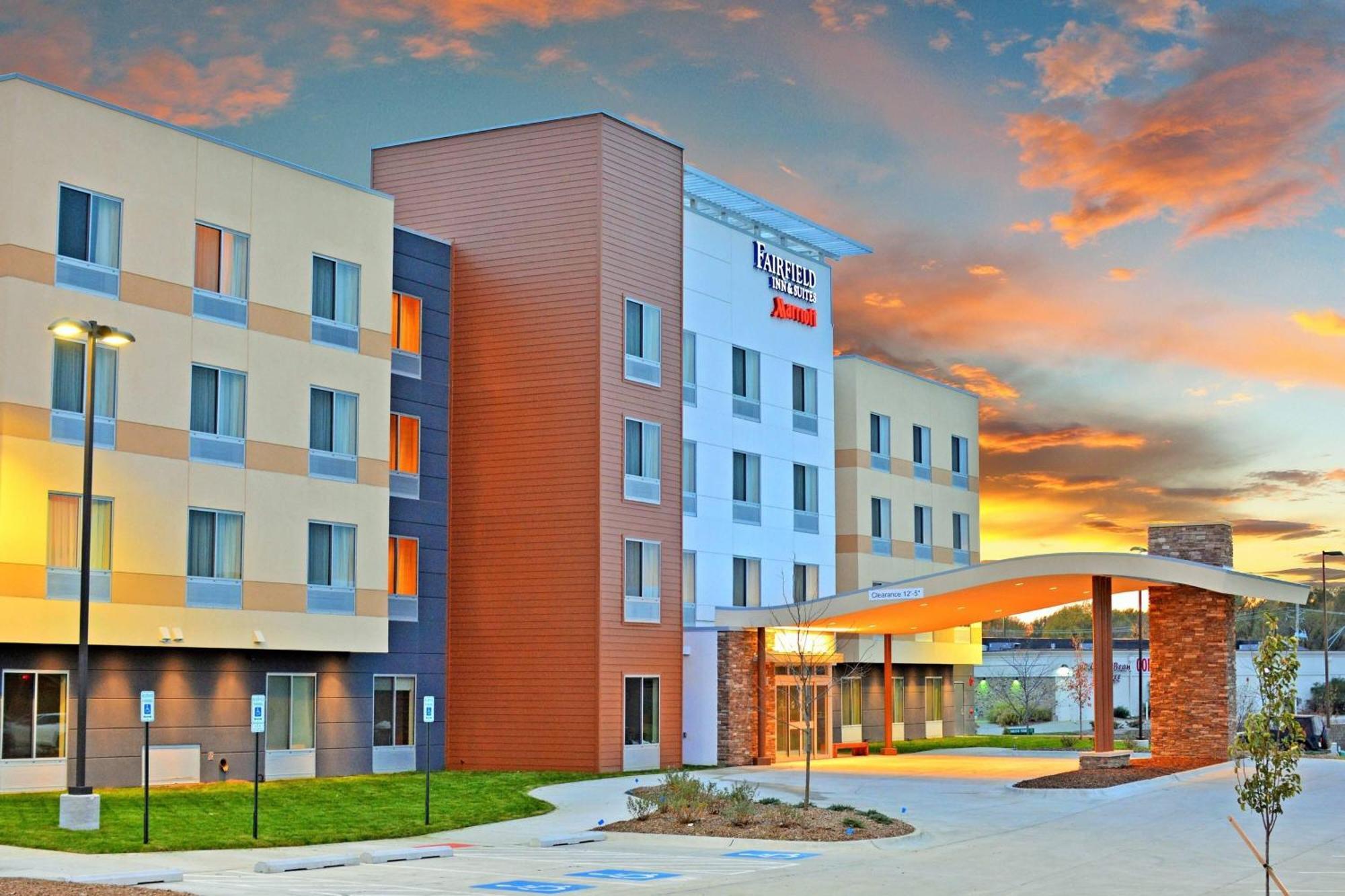 Fairfield Inn & Suites By Marriott Omaha Northwest Bagian luar foto